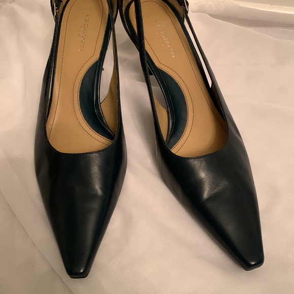 Liz Claiborne Green Flex Classic Cut-out Sides Pointed Toe Heels. 10M - Picture 13 of 15